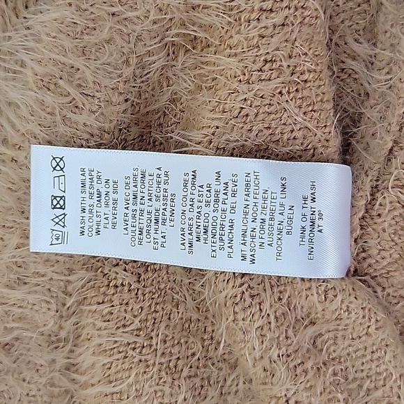 Tan sweater - Picture 4 of 5